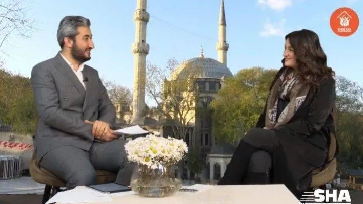 Eyüpsultan'da sosyal medya yayınlarının konuğu Anjelika Akbar oldu