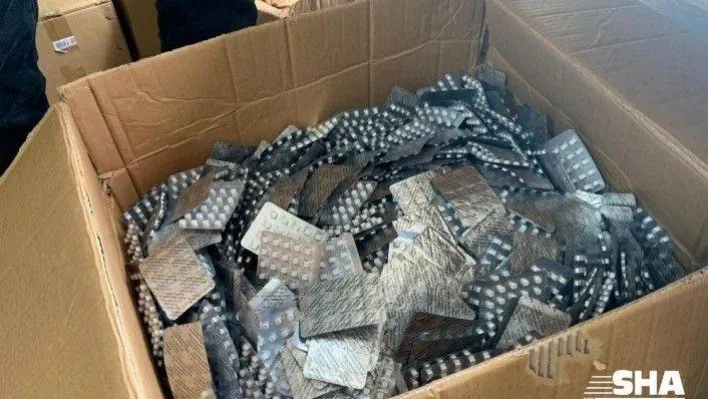 İstanbul'da kaçak ilaç operasyonu: 819 bin adet ilaç ele geçirildi