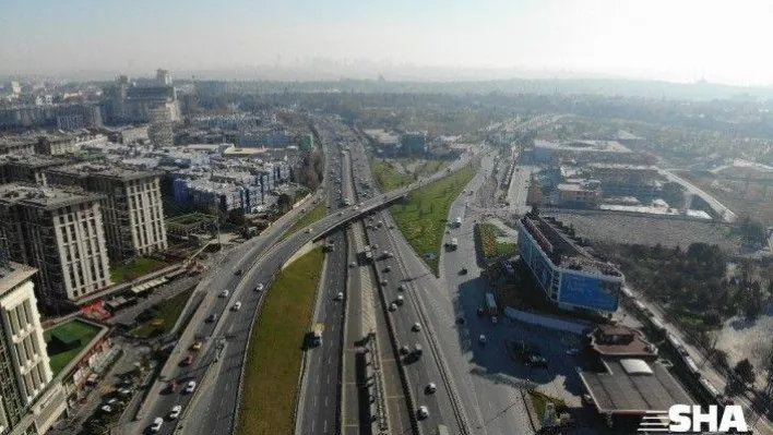Kontrollü hayatın başlamasının ardından İstanbul'da trafik yoğunluğu