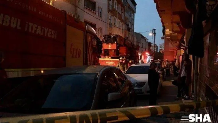 (ÖZEL) Esenyurt'ta bir evde yangın paniği: 1 yaralı