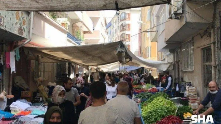 (Özel) Sokağa çıkma kısıtlaması öncesi vatandaşlar pazara akın etti