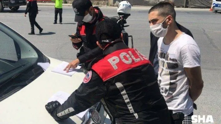 (Özel) Sokağa çıkma kısıtlamasını delen sürücü: 'Kaportacı gel arabayı al dedi'