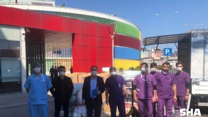 Sağlık çalışanlarına giyim desteği