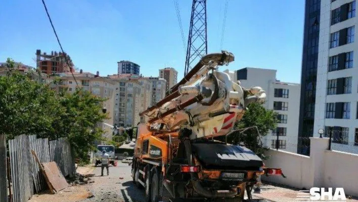 Beton mikserinin yüksek gerilim hattına değdiği kazada faciadan dönüldü