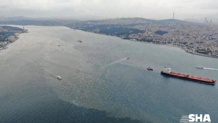 Çamura bulanan İstanbul Boğazı havadan görüntülendi