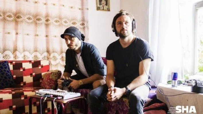 İki müzisyen 'Searching for Sound' belgeseli için yola çıktı