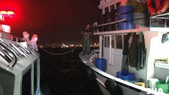 İstanbul'da deniz polisi ve il tarım müdürlüğü kaçak avcılık denetimi gerçekleştirdi