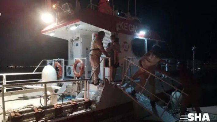 Kartal açıklarında arıza yapan teknede bulunan 3'ü çocuk 5 kişi kurtarıldı