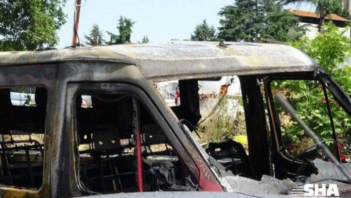 Kartal'da otoparkta  çıkan yangında çok sayıda araç kül oldu