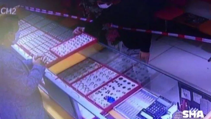 Kuyumcuya biber gazı sıkarak yüzükleri çalan şahıs yakalandı