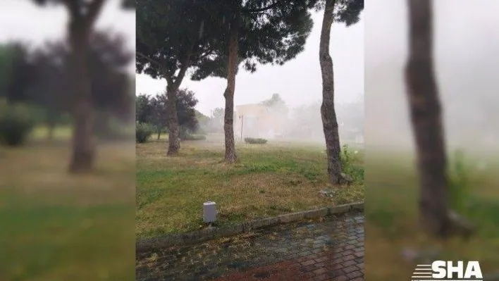 Meteoroloji 1. Bölge Müdürlüğü'ne yıldırım düştü