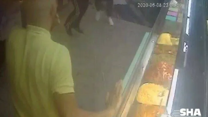 Ortaköy'de çöken yola vatandaşlar böyle düştü