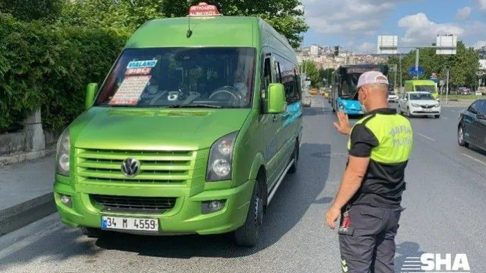 (Özel) İstanbul'da minibüslere şok denetim: 7 yolcu fazla çıktı
