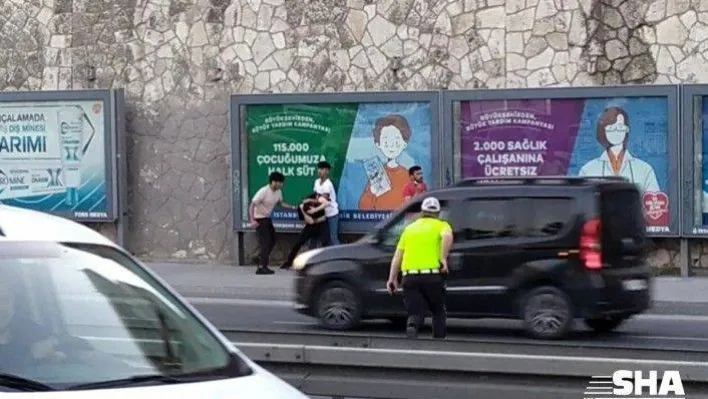 (Özel) Tuvalet sırasında kavga çıktı, yumruklar tekmeler havada uçuştu