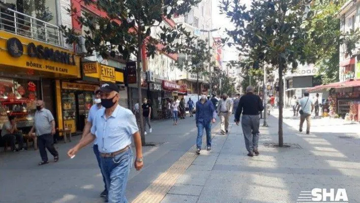 Şirinevler'de kısıtlama sonrası insan yoğunluğu
