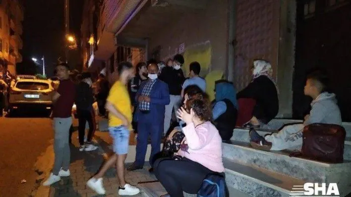 Sultangazi'de çatlak nedeniyle 3 bina tahliye edildi