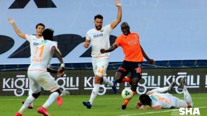 Süper Lig: Medipol Başakşehir: 2 - Aytemiz Alanyaspor: 0 (Maç sonucu)
