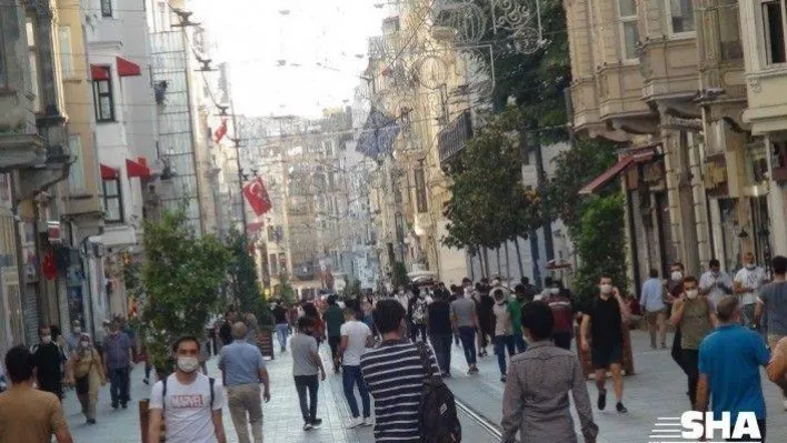 Vatandaşlar Taksim'e akın etti