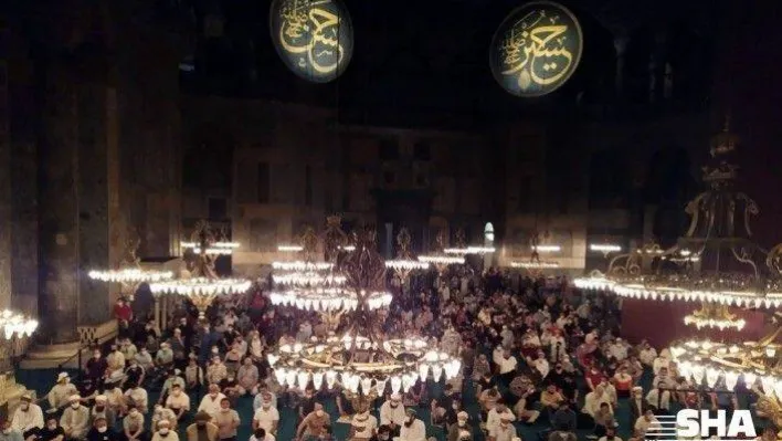 Ayasofya-i Kebir Cami-i Şerifi ilk günkü heyecanla dolup taşmaya devam ediyor