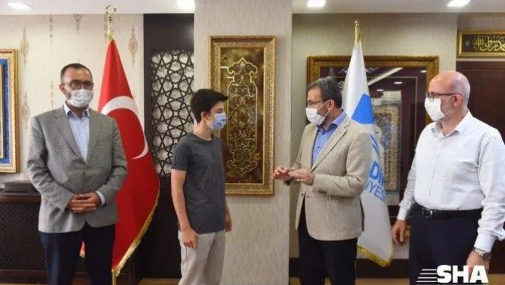 Hem hafız oldu hem LGS'de 0,71 ilk dereceye girdi