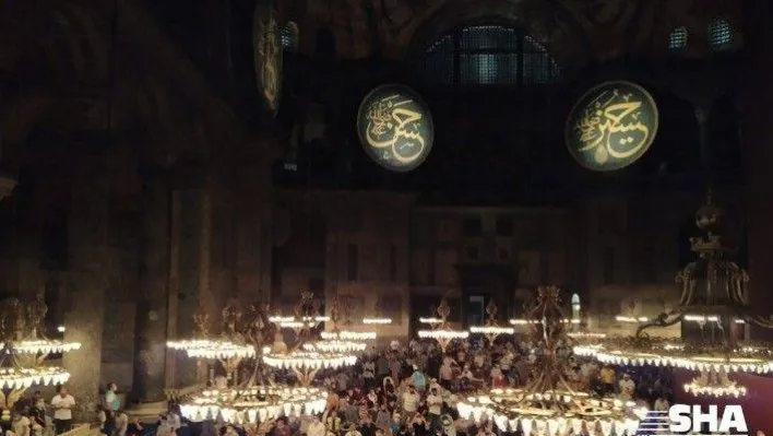 İkinci sabahta da Ayasofya Camisine yoğun ilgi