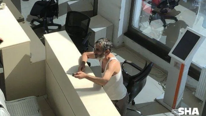 (Özel) Hapisten yeni çıkan şahıs bıçakla sosyal yardımlaşma vakfını bastı