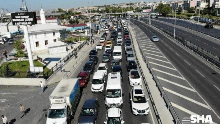 Sahil yolunda Ayasofya trafiği