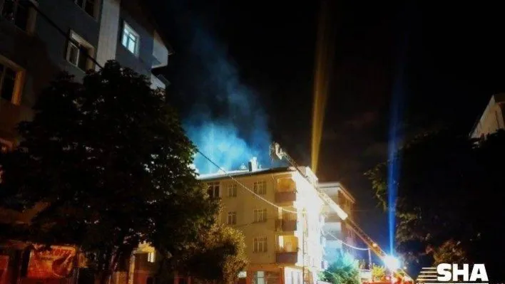 Sancaktepe'de hamamın bacası yandı... Mahalleli sokağa döküldü