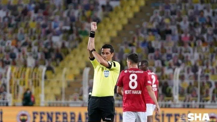 Süper Lig: Fenerbahçe: 1 - D.G. Sivasspor: 2  (İlk yarı)