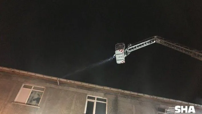 Ümraniye'de mobilya atölyesinin cila hanesinde korkutan yangın