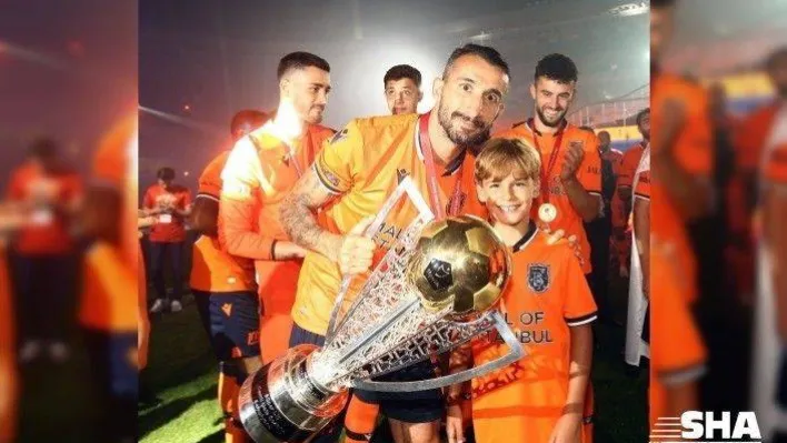 Başakşehir, Mehmet Topal ile devam kararı aldı