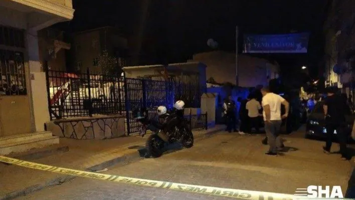 Beyoğlu'nda alacak verecek meselesi kanlı bitti: 1'i ağır 4 yaralı