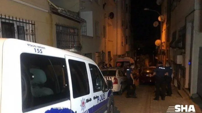 Kartal'da bir şahıs beraber yaşadığı kadını öldürdükten sonra intihar etti