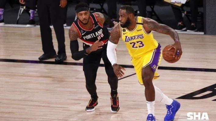 LeBron James'in triple double performansı Lakers'a yetmedi