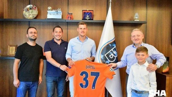 Medipol Başakşehir, Skrtel ile devam ediyor