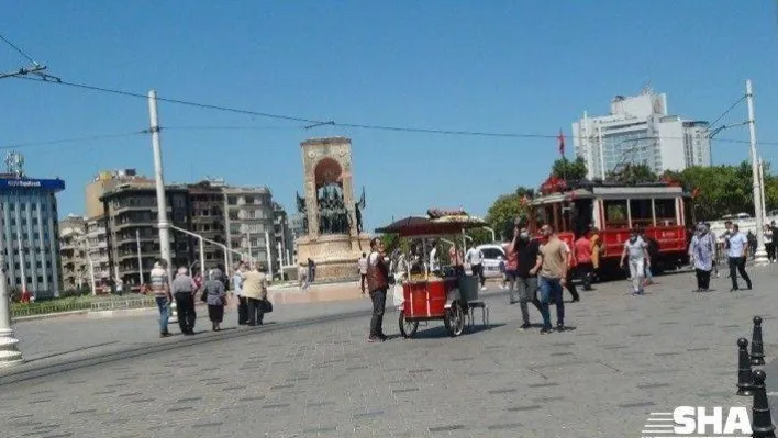 Nostaljik tramvayda izdiham oluştu, sosyal mesafe hiçe sayıldı