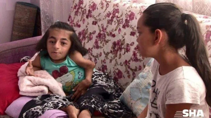 (Özel) Cam kemik hastası Nazar, tedavi için yardım bekliyor