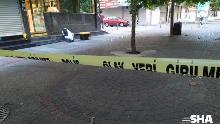 (özel) Güngören'de kuyumcu soygunu: 10 kilo altın çalındı