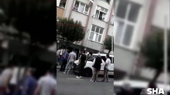 (Özel) İstanbul'da komşu atölyecilerin 'yan bakma' kavgası kamerada