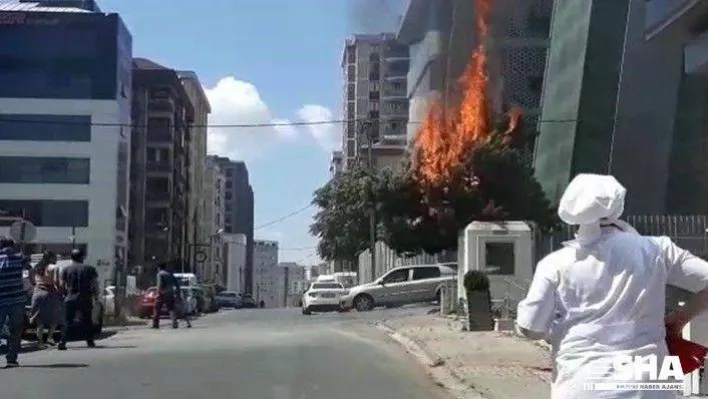 (Özel)Ümraniye'de yanan elektrik kabloları faciaya neden oluyordu