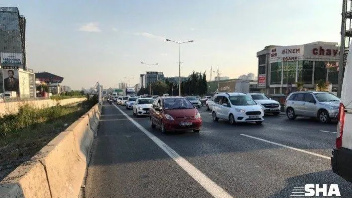 Trafik polisi ekipleri çakar ve emniyet şeridi denetimi yaptı