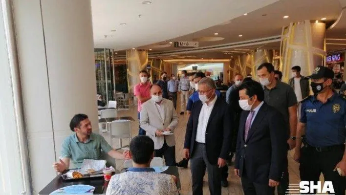 Üsküdar'da alışveriş merkezinde korona virüs tedbirleri denetlendi