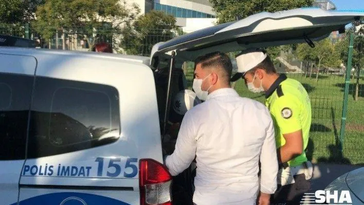 Bakırköy'de fazla yolcu alan minibüs şoförü gazetecileri tehdit etti