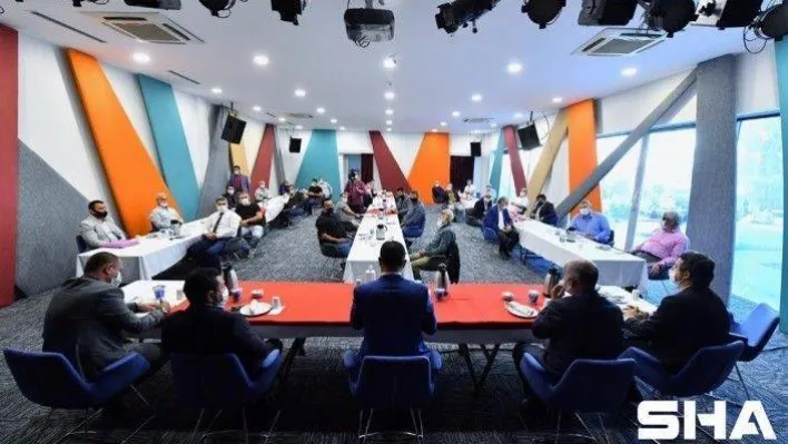 Beyoğlu'nda spor kulüplerinin yöneticileri istişare toplantısında buluştu