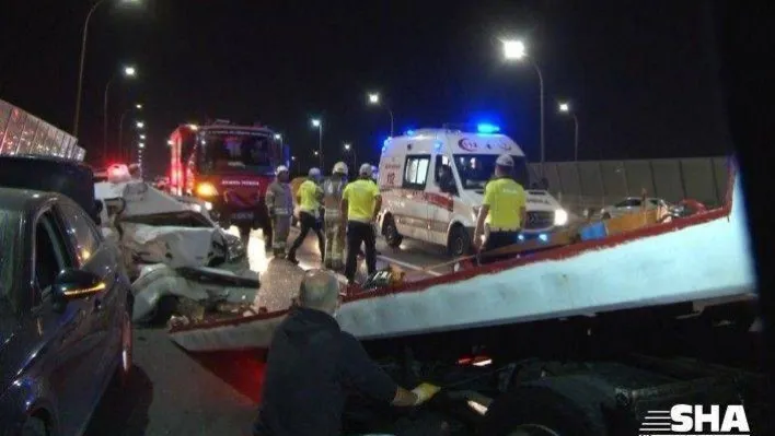 Haliç Köprüsü'nde feci trafik kazası:1 ağır yaralı