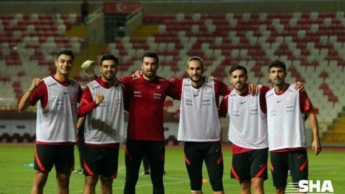 Mert Hakan Yandaş, milli takım aday kadrosundan çıkarıldı