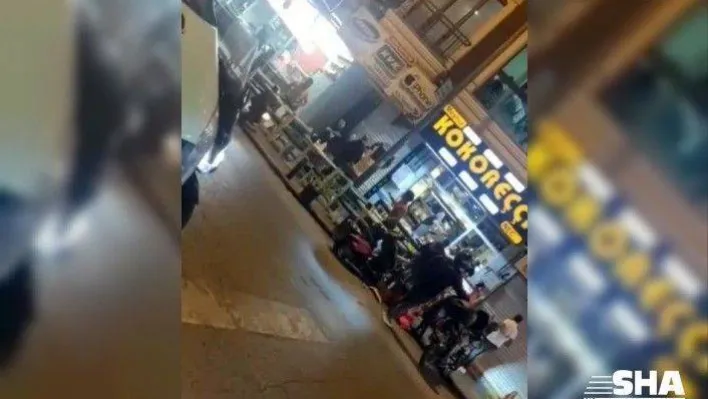 (Özel) İstanbul'da döner bıçaklı, masalı ve sandalyeli kavga kamerada