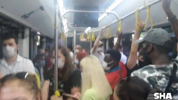 (Özel) Otobüste 'fazla yolcu' gerginliği: Yolcular önce şoförle sonra birbirleriyle tartıştı