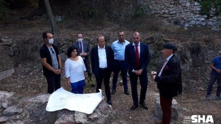 Polonya Büyükelçisi Komuch, 'Bathonea Antik Liman Yerleşimi' kazılarını ziyaret etti