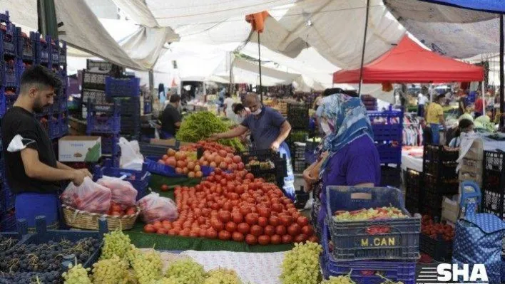 Semt pazarlarında sebze meyve fiyatları düştü